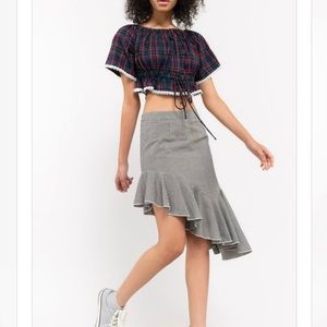 Asymmetric ruffle detail hem skirt